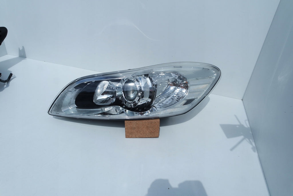 Frontscheinwerfer Volvo C30 0301255202 0301255201 Ein Stück (Rechts oder Links) SCH9883946764xk