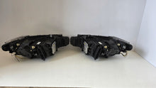 Laden Sie das Bild in den Galerie-Viewer, Frontscheinwerfer BMW 3 F30 F31 7314531 7314532 Xenon Ein Satz Headlight SCH9804215220nc