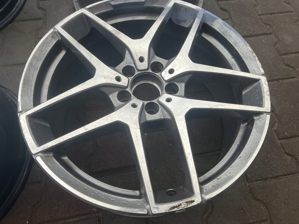 1x Alufelge 19 Zoll 8.0" 5x112 Glanz Grau A1564013000 Mercedes-Benz Gla Amg Mg FEL3071674896av