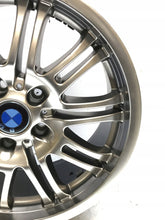 Laden Sie das Bild in den Galerie-Viewer, 1x Alufelge 18 Zoll 9.0&quot; 5x120 26ET Glanz Silber 2229960 BMW 3 E46 Rim Wheel