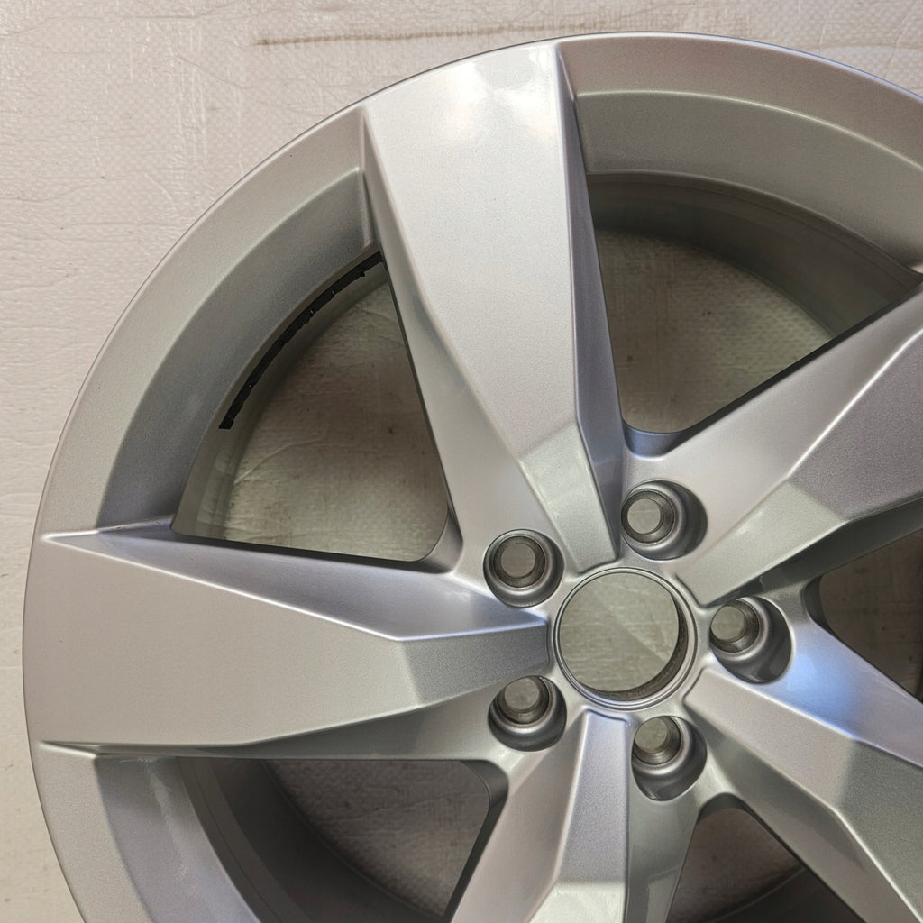 1x Alufelge 17 Zoll 6.5" 5x112 39ET 2GM601025A VW T-Cross Rim Wheel FEL8174270784ji
