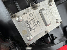 Laden Sie das Bild in den Galerie-Viewer, Frontscheinwerfer Mercedes-Benz W211 A2118200261 Xenon Links Headlight SCH3443456431cu