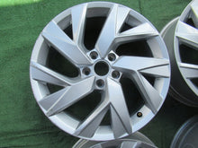 Load image into Gallery viewer, 4x Alufelge 18 Zoll 7.0" 5x112 43ET Glanz Silber 5NA601025 VW Tiguan Rim Wheel FEL5497389489ku