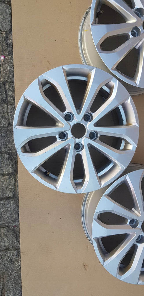 1x Alufelge 16 Zoll 6.5" 5x114.3 44ET Glanz Silber 403005287R Mg Megane Iv FEL8598188439fu