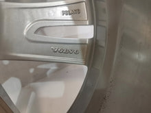 Laden Sie das Bild in den Galerie-Viewer, 1x Alufelge 18 Zoll 7.5&quot; 5x108 50,5ET Glanz Silber 31362866 Volvo Xc60 Ii
