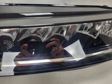 Load image into Gallery viewer, Frontscheinwerfer Skoda Octavia IV 5E4941015 LED Links Scheinwerfer Headlight SCH2120571901nt