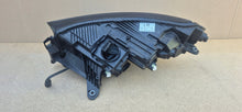 Laden Sie das Bild in den Galerie-Viewer, Frontscheinwerfer Skoda Enyaq 5LB941016G Full LED Rechts Scheinwerfer Headlight