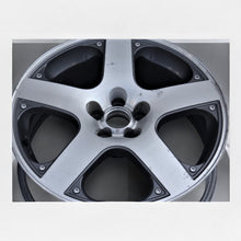 Load image into Gallery viewer, 1x Alufelge 17 Zoll 7.0&quot; 5x100 38ET Glanz 1J0601025J VW Golf Rim Wheel