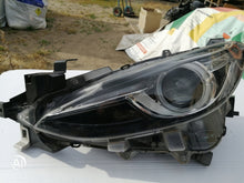 Load image into Gallery viewer, Frontscheinwerfer Mazda 3 Bm BHN3-51040 BHT6-51040 Xenon Links Headlight