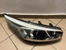 Laden Sie das Bild in den Galerie-Viewer, Frontscheinwerfer Kia Ceed 92102-A2010 Rechts Scheinwerfer Headlight SCH3962701774hm
