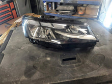 Load image into Gallery viewer, Frontscheinwerfer VW Transporter 12033060000 Rechts Scheinwerfer Headlight SCH6568406939jk
