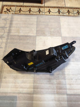 Laden Sie das Bild in den Galerie-Viewer, Frontscheinwerfer Hyundai Tucson 92101D7700 Rechts Scheinwerfer Headlight SCH1245823014vs