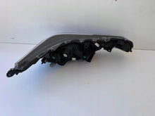 Load image into Gallery viewer, Frontscheinwerfer Toyota Corolla 8115002S60 LED Ein Stück (Rechts oder Links)