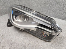 Load image into Gallery viewer, Frontscheinwerfer Renault Zoe 260102384R LED Rechts Scheinwerfer Headlight SCH6327522324cx