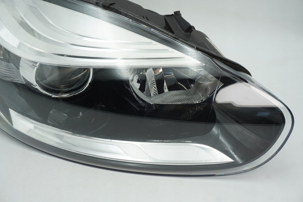 Frontscheinwerfer Renault Megane III 260100923R 0301288202 Rechts Headlight SCH9454684470mb