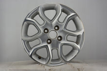 Load image into Gallery viewer, 1x Alufelge 15 Zoll 5.5&quot; 4x100 52ET Glanz Silber 529101Y200 Kia Picanto