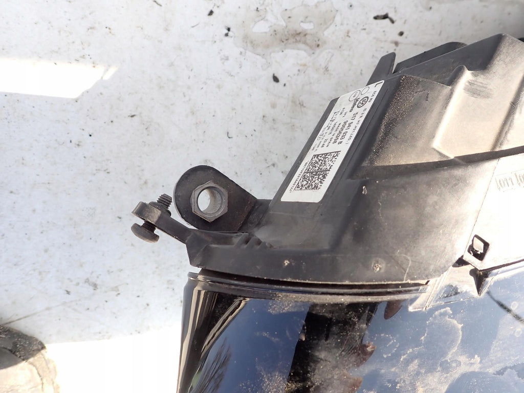 Frontscheinwerfer VW Golf Sportsvan 517941033B 517941034B LED Rechts oder Links SCH7416163654tz