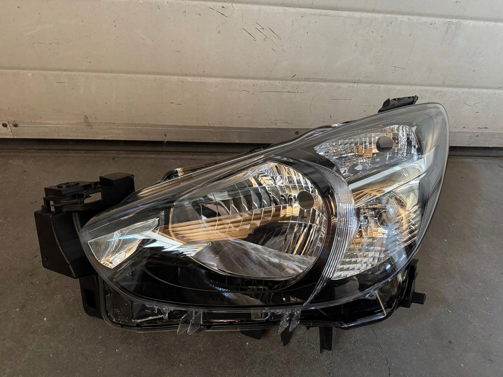 Frontscheinwerfer Mazda 2 100-18384 Ein Stück (Rechts oder Links) Headlight