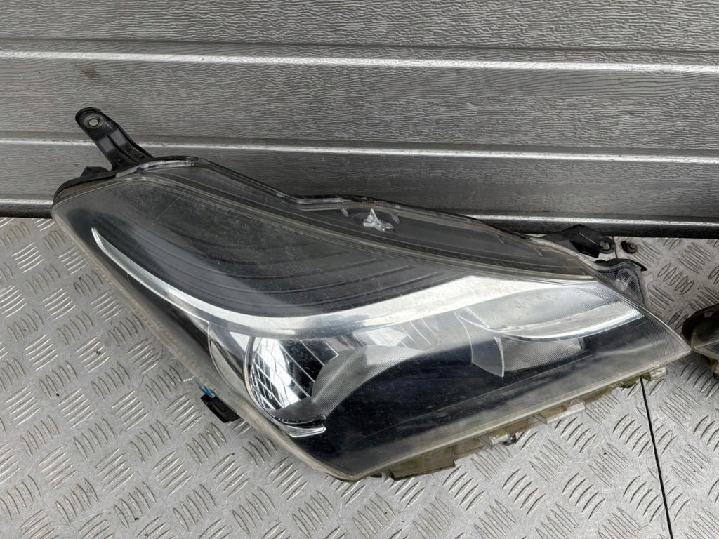Frontscheinwerfer Toyota Yaris Ein Satz Scheinwerfer Headlight SCH8725543045hh