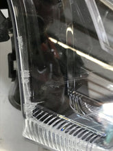 Laden Sie das Bild in den Galerie-Viewer, Frontscheinwerfer Mitsubishi Outlander III 4BX198301D3-31 8301D3-31 LED Links SCH6395870625mn