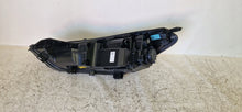 Laden Sie das Bild in den Galerie-Viewer, Frontscheinwerfer Hyundai Tucson 92102-D7700 LED Rechts Scheinwerfer Headlight