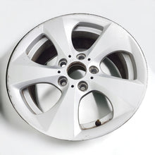 Load image into Gallery viewer, 1x Alufelge 16 Zoll 7.0&quot; 5x120 31ET Glanz Silber 6795806 BMW E91 E90 Rim Wheel