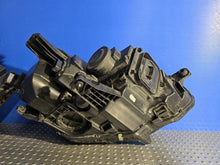 Load image into Gallery viewer, Frontscheinwerfer VW Passat B8 3G1941036P LED Ein Stück (Rechts oder Links)