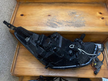 Load image into Gallery viewer, Frontscheinwerfer Hyundai I20 Ein Stück (Rechts oder Links) Headlight