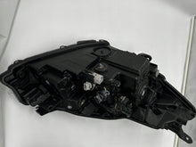 Load image into Gallery viewer, Frontscheinwerfer Toyota Yaris Links Scheinwerfer Headlight