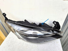 Laden Sie das Bild in den Galerie-Viewer, Frontscheinwerfer Opel Astra 13371596 Rechts Scheinwerfer Headlight SCH8727011446rx