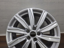 Laden Sie das Bild in den Galerie-Viewer, 1x Alufelge 19 Zoll 8.0" 5x112 39ET Glanz Silber 4K0601025M Audi A6 C8 Rim Wheel FEL9231865244xr
