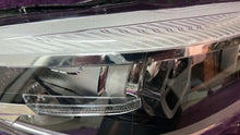 Laden Sie das Bild in den Galerie-Viewer, Frontscheinwerfer BMW 2 F22 F23 8738686-02 Full LED Rechts Headlight