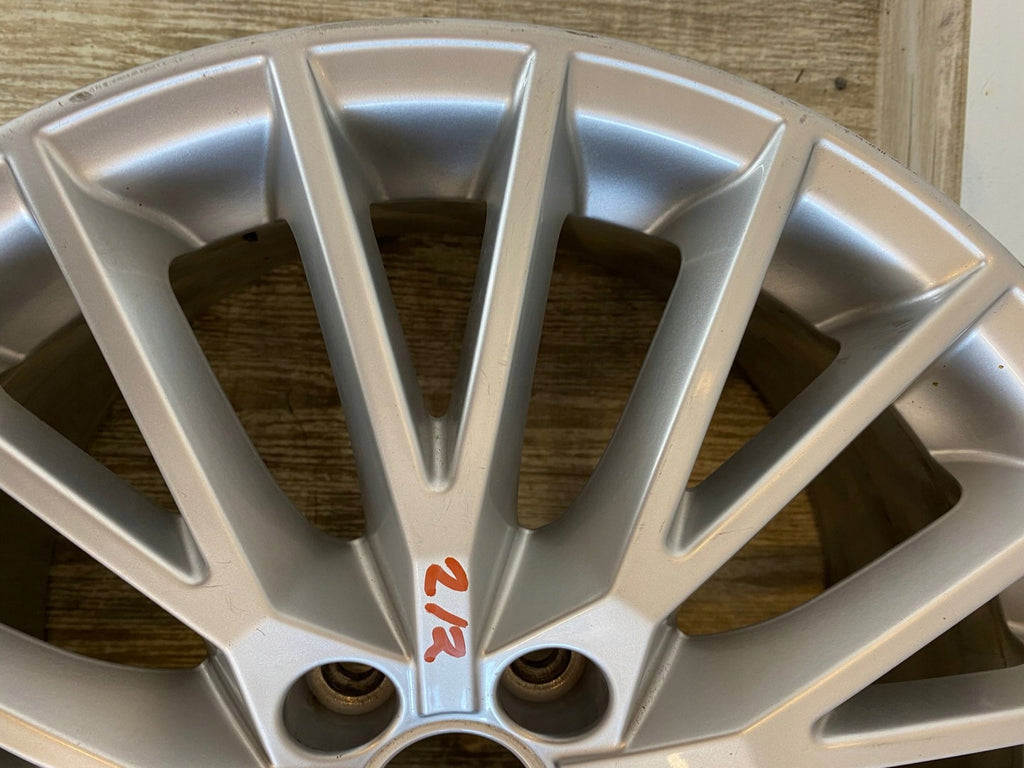 1x Alufelge 18 Zoll 8.5" 5x112 50ET Glanz Silber 8S0601025D Audi Tt Rim Wheel FEL4830282912vi