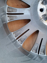 Laden Sie das Bild in den Galerie-Viewer, 1x Alufelge 19 Zoll 8.0" 5x115 46ET Glanz Silber Opel Zafira Rim Wheel FEL4814301887in
