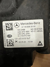 Laden Sie das Bild in den Galerie-Viewer, Frontscheinwerfer Mercedes-Benz Cla A1189062500 Links Scheinwerfer Headlight SCH2133627481ps