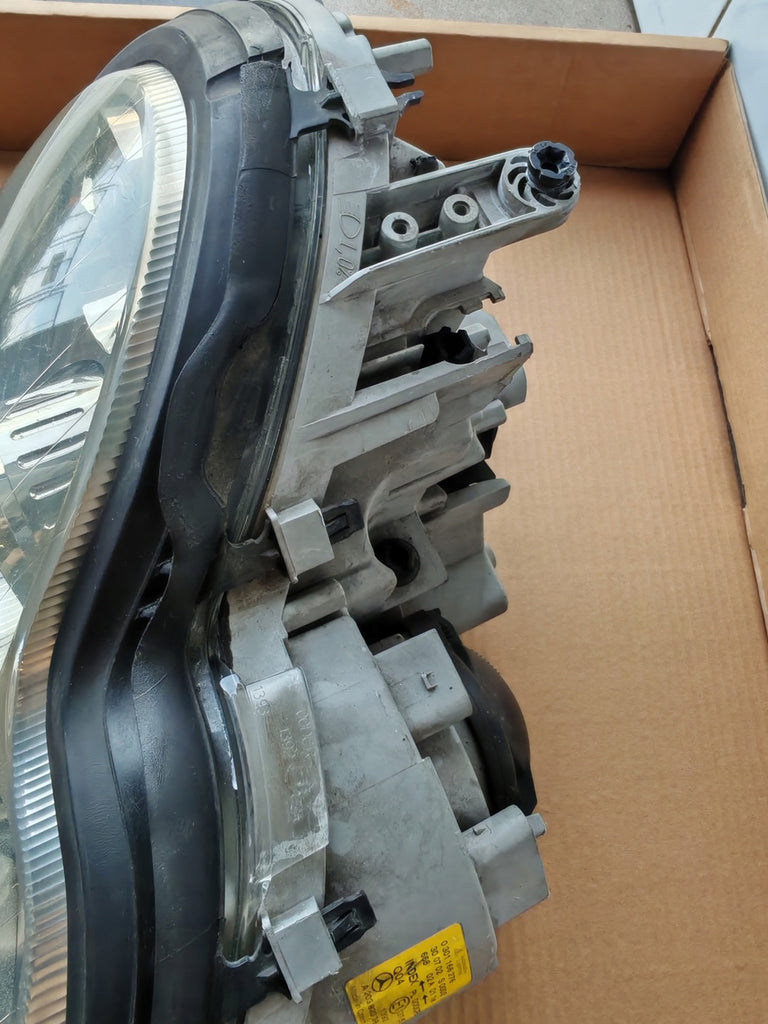 Frontscheinwerfer Mercedes-Benz W203 2038203861 Rechts Scheinwerfer Headlight SCH8954244666zb