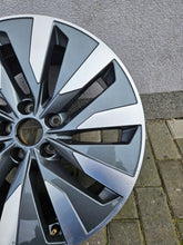 Load image into Gallery viewer, 1x Alufelge 18 Zoll 8.0&quot; 5x112 39ET Glanz Grau 4K0601025 Audi A6 Mg Rim Wheel