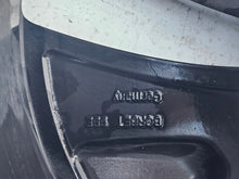 Laden Sie das Bild in den Galerie-Viewer, 1x Alufelge 20 Zoll 9.0&quot; 5x112 42ET 11A601025H VW Id.4 Rim Wheel