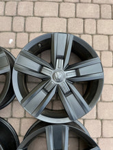 Load image into Gallery viewer, 4x Alufelge 17 Zoll 7.0" 5x120 55ET Matt Schwarz 7E0601025P VW Multivan FEL5125066094mj