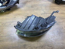 Laden Sie das Bild in den Galerie-Viewer, Frontscheinwerfer Opel Adam 39015503 Rechts Scheinwerfer Headlight SCH6019559191wm