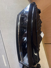 Load image into Gallery viewer, Frontscheinwerfer Skoda Octavia IV 5E4941015 5E4941016 Full LED Ein Satz SCH3277855445ky