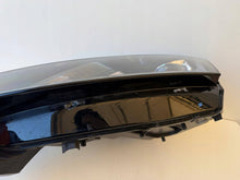 Laden Sie das Bild in den Galerie-Viewer, Frontscheinwerfer Skoda Octavia IV 5E4941015A LED Links Scheinwerfer Headlight SCH7633531793sc