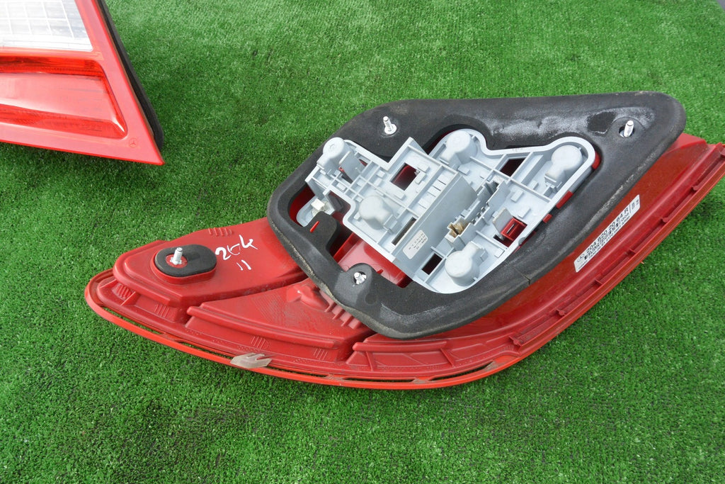 Rückleuchte Mercedes-Benz 2048202064 2048201964 Ein Stück (Rechts oder Links)