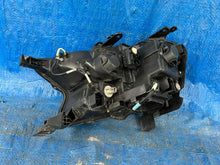 Load image into Gallery viewer, Frontscheinwerfer Ford Ranger Rechts Scheinwerfer Headlight SCH3731887656zu
