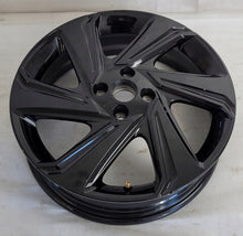 Laden Sie das Bild in den Galerie-Viewer, 1x Alufelge 17 Zoll 5.0&quot; 4x100 40ET PW457-0H015 Toyota Aygo Rim Wheel