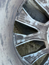 Load image into Gallery viewer, 1x Alufelge 18 Zoll 8.0" 5x112 44ET 3P0601025E 3P0601025GH Skoda Superb I FEL9729380374ok