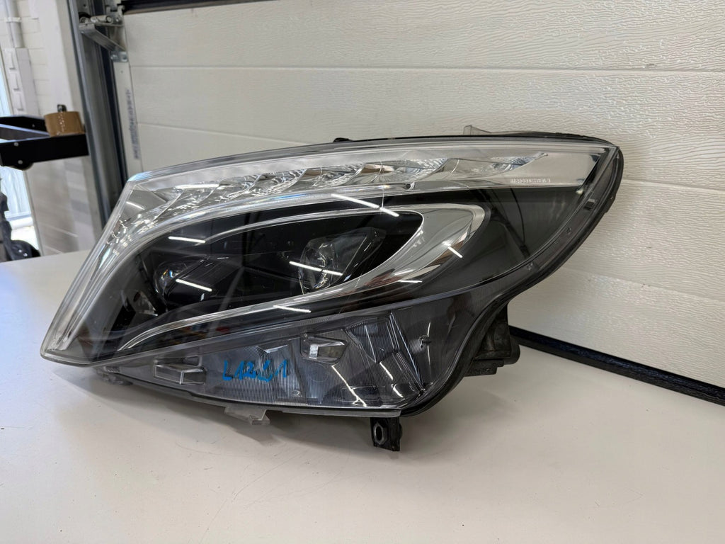 Frontscheinwerfer Mercedes-Benz Vito W447 A4479060101 Links Headlight SCH9252540554vs
