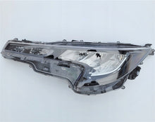 Load image into Gallery viewer, Frontscheinwerfer Toyota Corolla 8115002S60 LED Links Scheinwerfer Headlight SCH3669366306gd