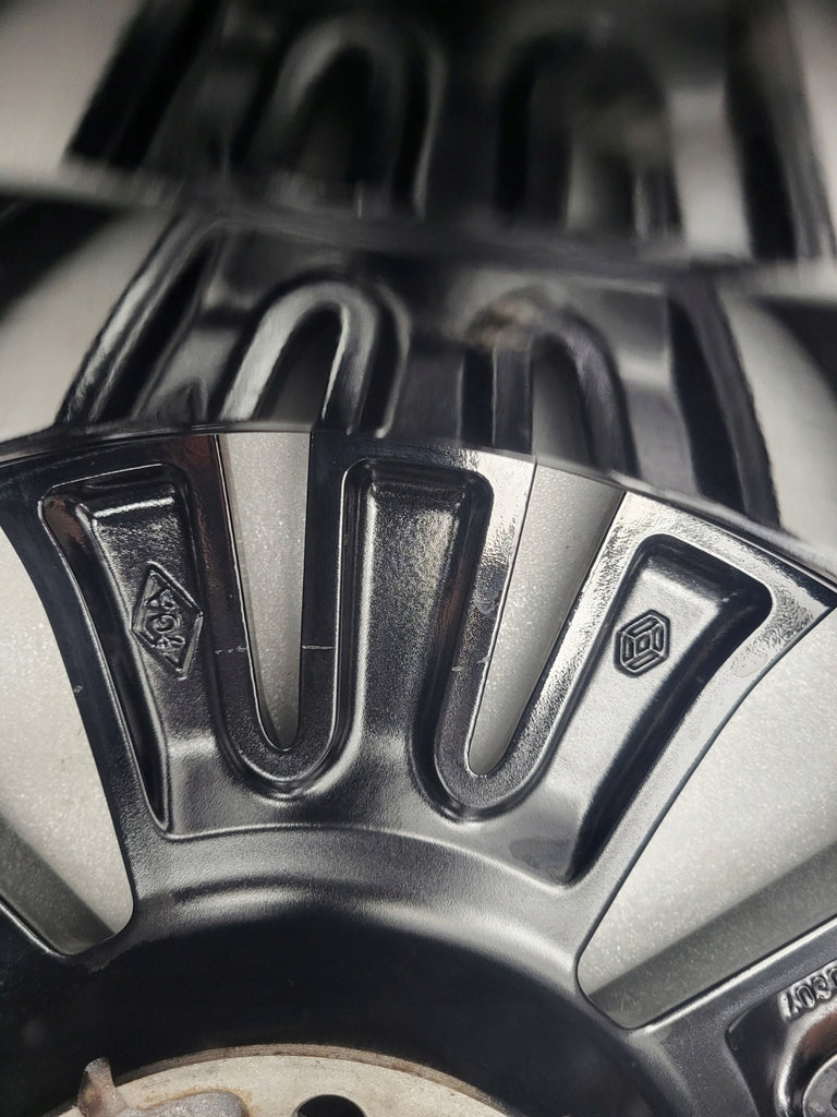 1x Alufelge 16 Zoll 6.5" 5x114.3 44ET Glanz Silber 403003206R Renault Zoe FEL4010607940ft