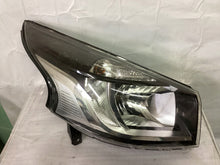 Load image into Gallery viewer, Frontscheinwerfer Renault Trafic III Rechts Scheinwerfer Headlight SCH7431736155ge